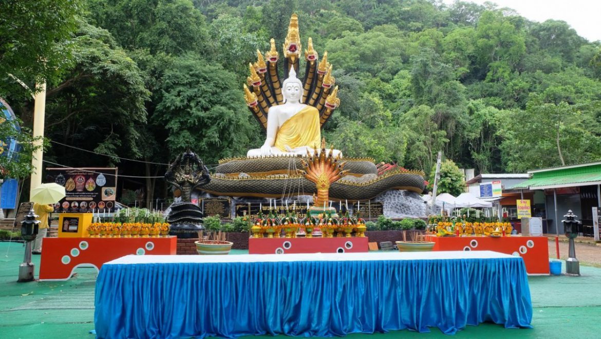 สร้างแล้ว “พญานาคองค์ดำคำแสนสิริจันทรานาคาธิบดี” (องค์มนุษย์) หนึ่งเดียวในโลก ณ วัดถ้ำบาดาล จ.สระบุรี