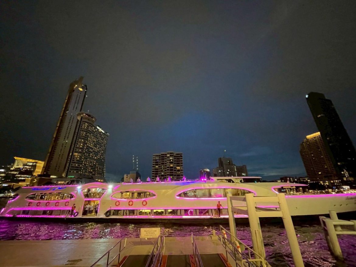 ล่องเรือดินเนอร์ แม่น้ำเจ้าพระยา ทานอาหาร ชมวิวเมืองยามค่ำคืน  Wonderful Pearl (cruise) วันเดอร์ฟูลเพิร์ล 
