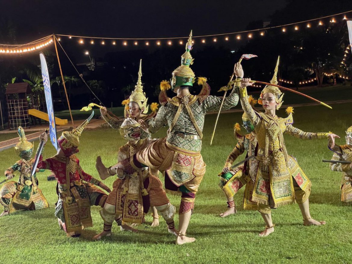 Cass Hunger เปิดตัวยิ่งใหญ่ร่วมสืบสานวัฒนธรรมโขนเยาวชน บริษัท Aphi Marvel Beverage จำกัด ผู้เล่นรายใหญ่ในธุรกิจเครื่อง ดื่มของไทยเปิดตัว Cass Hunger แพลตฟอร์ม จองร้านอาหารระดับโลกรายใหม่ อย่างยิ่งใหญ่ ร่วมให้การสนับสนุนโครงการ”โขนเยาวชนไทยไปแอฟริกาปี 2”