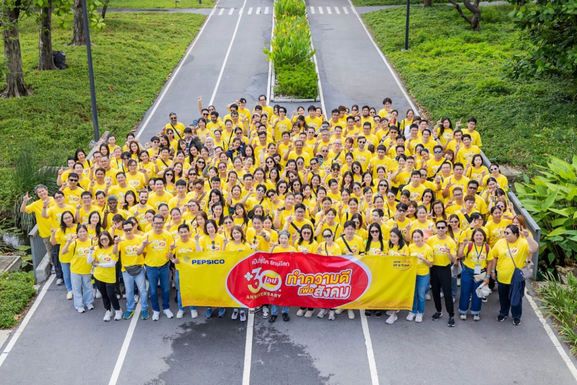 เป๊ปซี่โค ประเทศไทย ฉลอง “เลย์” 30 ปี จัดกิจกรรมทำความดีเพื่อสังคม ปลูกต้นไม้ใจกลางเมือง “สวนเบญจกิติ” ร่วมสร้างอากาศสะอาดให้กรุงเทพมหานคร พร้อมส่งมอบ “ถังขยะไม้เทียม ทำจากซองขนมใช้แล้ว สานต่อความยั่งยืนอย่างเป็นรูปธรรม