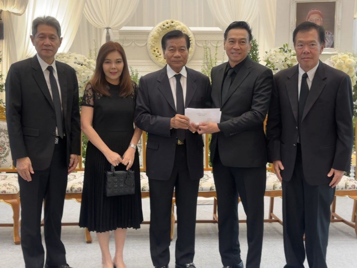 กำธร วังอุดม อดีตประธาน(ชวพน.) ร่วมในพิธีบำเพ็ญกุศลศพ วัดพระศรีมหาธาตุฯบางเขน คุณแม่สมทรง ยศะทัตต์ แก่ วรพจน์ ยศะทัตต์