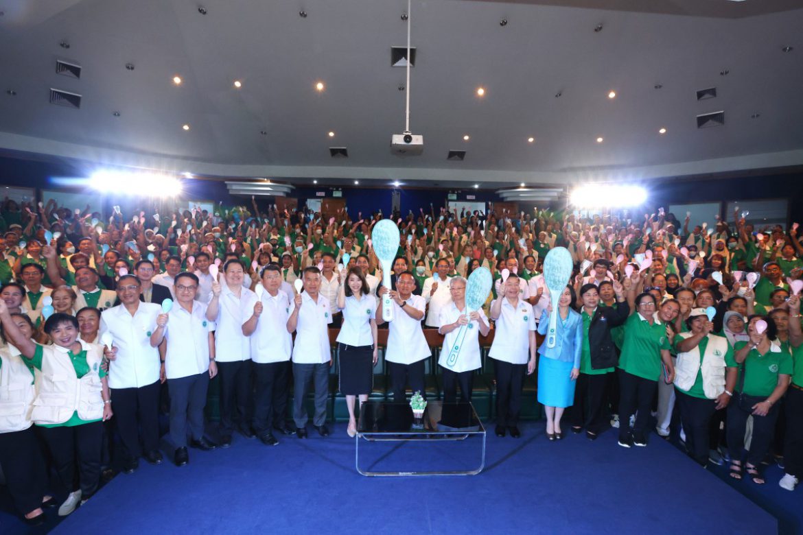 กิจกรรมรณรงค์โครงการวัยทำงานสุขภาพดีด้วยเวชศาสตร์วิถีชีวิต เตรียมพร้อมสู่การเป็นผู้สูงอายุ สุขภาพดี  ในพื้นที่กรุงเทพมหานคร ปีงบประมาณ 2568  “นับคาร์บ นำสุขภาพ ลดเสี่ยง ลดโรค NCDs ในพื้นที่เขตเมือง”