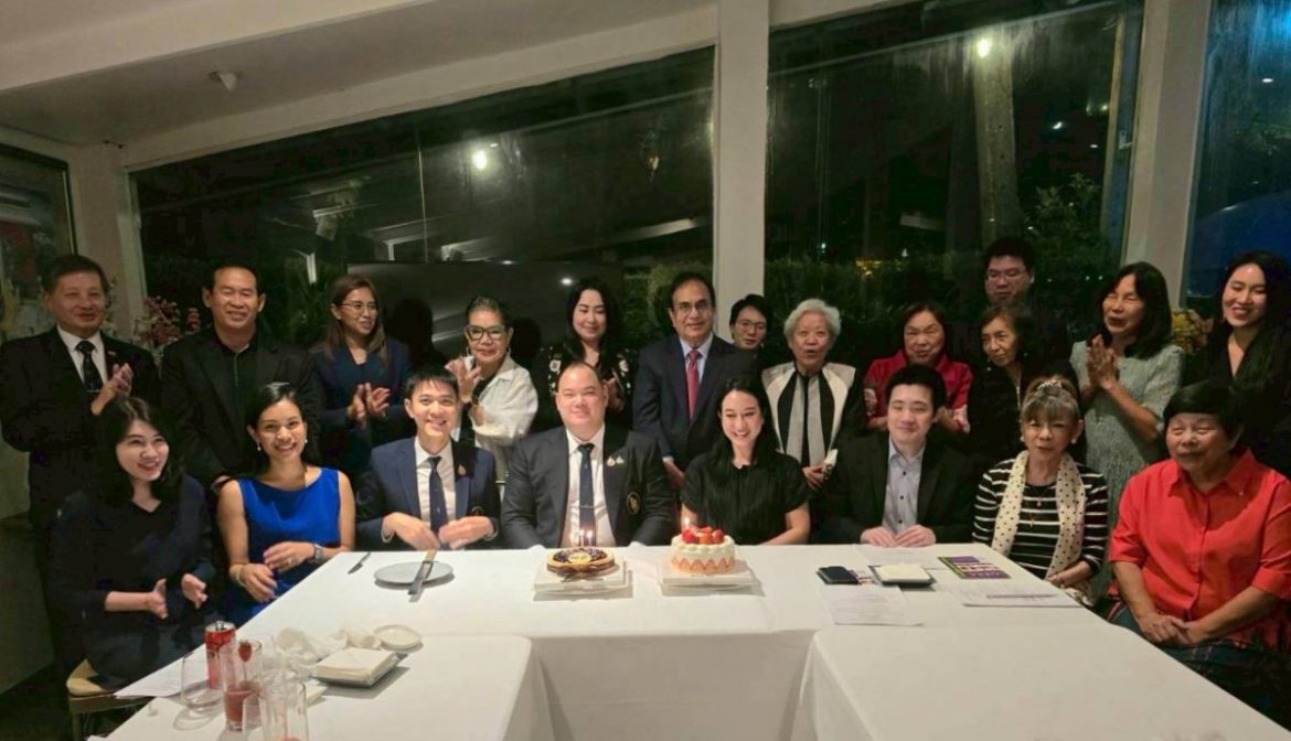 ดร. ชินวัฒน์ สกุลตั้งไพศาล นายกสมาคมเก่านักเรียนอังกฤษในพระบรมราชูปถัมภ์ จัดประชุมคณะกรรมการบริหารสมาคมฯ  ประจำเดือนกันยายน ที่ห้องอาหารมิชลินสตาร์ “อินดัส”