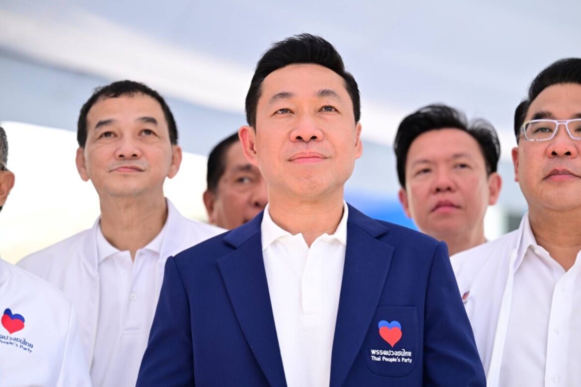 ที่ทำการพรรคปวงชนไทย ศรีนครินทร์ พรรคปวงชนไทย โดย “อาร์ท เอกสิทธิ์ คุณานันทกุล” แถลงเปิดตัวพรรค-ว่าที่ผู้สมัคร พร้อมอาสาเป็น “ผู้แก้ปัญหา” ให้คนไทยทั้งประเทศ