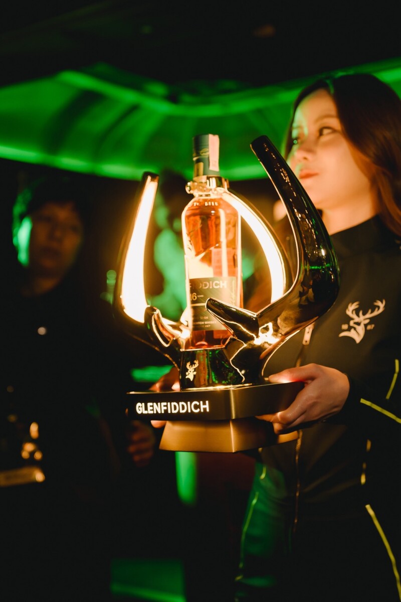 Glenfiddich และ Aston Martin Formula One™ Team เปิดตัวซิงเกิลมอลต์ลิมิเต็ดเอดิชัน  ถ่ายทอดศาสตร์แห่งความแม่นยำ ความสมดุล และการก้าวไปข้างหน้า